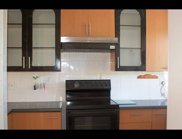 3 BEDROOM TOWNHOUSE RENTED IN LORRAINE